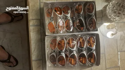  4 بضاعة صغيرة جديدة للبيع