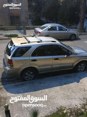  11 كيا سيرينتو جيب.بحالة ممتازة مش ناقصها شيء.كاش او اقساط
