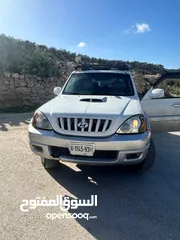  4 هيونداي تيراكان 2006