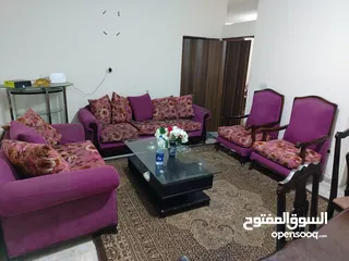  1 مجلس زان اصلي ثقيل.. واسفنج مضغوط عالي 7 مقاعد. وطاولة سفره مع 8 مقاعد