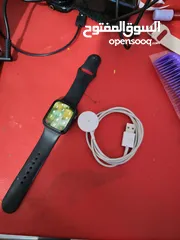  1 Apple watch series 5 44MM