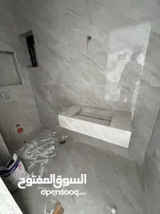  23 شقة ثالث مع روف مع ترس  بالاقساط بتشطيب فندقي في تلاع العلي
