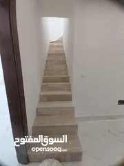  16 الرابية 200م ورف بناء40م 30م وتراس 60مبسعر مغري