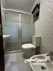  5 شقه فارغه فاخره للايجار -  خلدا 190 متر