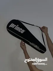  2 مضرب Prince بحالة الجديد مستعمل أسبوع واحد (للبالغين )مع شنتة اصلية خاصة في المضرب