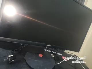  8 اcurved 1nm 144 hz samsungشاشة  الشاشة وكالة لا يوجد بها ولا اي خدش
