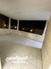  2 شقة للايجار - غير مفروشة - بالقرب من اكاديمية الباب العالي - مساحة 210 م