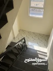  18 شاليه مساحة 800م منطقة الروضة قابل للبدل