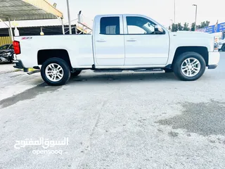  4 Chevrolet Silverado LT 2019 V8 4/4