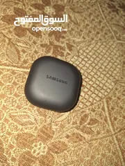  1 Samsung buds pro 2