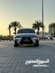  4 للبيع فقط لكزس is200t f-sport نظيف وجاهز للاستخدام 2017