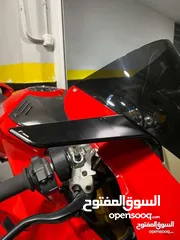  11 Ducati panigale V4 s