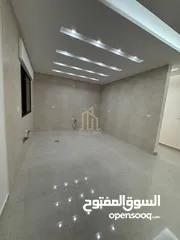  2 في موقع مميز في طريق المطار شقة شبه أرضيه 230م بمواصفات راقية / ref 9341