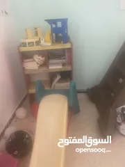  16 اثاث  مدرسة ورضة.  مكاتب  مستعملة بحاله الجيد جدا المفرق