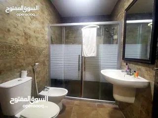  8 شقة مفروشة ( روف ) للايجار الشهري واليومي من المالك مباشر في شارع المدينة المنورة موقع حيوي