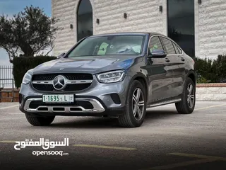  1 مرسيدس GLC 200 بنزين فل اضافات عدا الفتحة السيارة بحالة الوكالة قاطعة 10.000 كيلو فقط استيراد شخصي