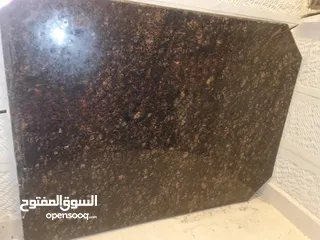  2 طاولة مطبخ رخام جرانيت أسود   طولها 115 وعرض 80