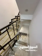  2 مشتمل 50 م حديث مؤثث للبيع