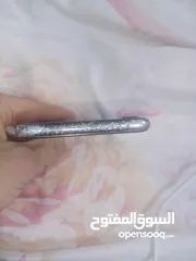  4 ايفون 7 الوصف في الاعلان