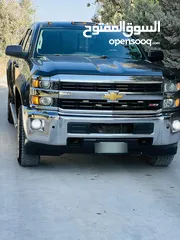  4 Chevrolet Silverado LT Z71