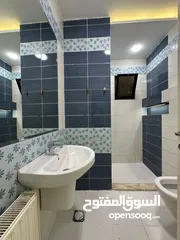  6 شقه فارغه للإيجار في طريق المطار ـ ضاحيه النخيل ـ