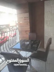  4 موظف تنظيف الغرف