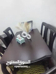  7 طاوله سفره خشب زان بالكامل 6 كراسي ضغط استعمال اشي بسيط جداً ..