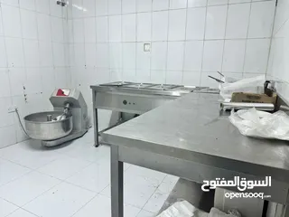  4 مطعم ومقهي للبيع جاهز وشغال بكامل معداته +اثاث محل حلاقه متكامل لم يستخدم