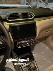  4 شاشه تركب على اغلب السيارات