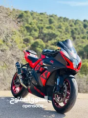  9 GSX,,1000,,R  بحالة الوكاله ومميزه وممشى قليل