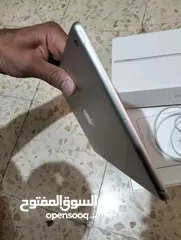  3 السعر 160 دينار    ...ولا نقره الجهاز عل واقع اجمل بكثير ايباد 9 جديد ...64جيجا  استخدام 3 اشهر فقط
