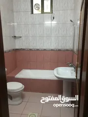  5 شقه تسوية بالحي الشرقي شرق مسجد المقرئ من المالك مباشرة
