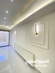  6 شقة فاخر شبة ارضي في طريق المطار الحويطي 170 متر داخلي و خارجي 170 متر بسعر مميز وتشطيب فلل