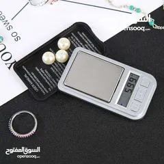  2 ميزان الكتروني صغير و دقيق  يحتاجه كل بائع ذهب مع محفظه صغيره