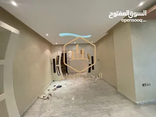  13 شقة - للايجار - ارضية - 3نوم - الجاردنز