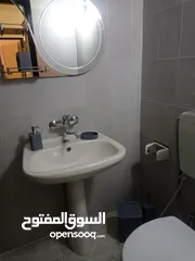  12 شقه مفروشه للايجار