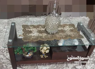  9 طاوله مع طربيزاتها لغرفة جلوس