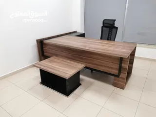  4 مكتبك بأناقة... والراحة بتوصلك للعقبة!