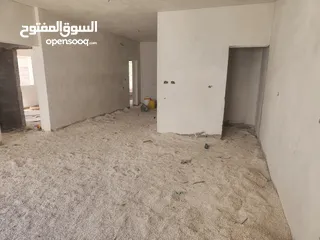  5 شقق عظم وجاهز شارع فرعون - خلف مدارس المناهل