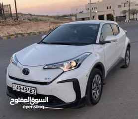  20 Toyota CHR Izoa 2020 فل كهربا فحص كامل  للبيع كاش فقط فيها مجال اشي بسيط