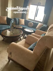  4 كنب للبيع و طقم طربيزات
