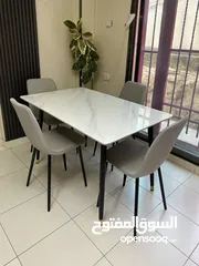  8 طاولة سفرة رخامية فاخرة الطاولة اللي بتجمع بين الأناقة و المتانة و الراحة! مع 4 كراسي و 6 كراسي