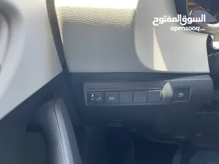  12 تويوتا كورولا هايبرد  2020