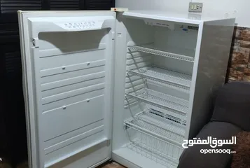  7 فريزر تبريد هوا يعني ما بجمع ثلج ماركة فريجادير شبه جديد عريض و واسع 5 جوارير كهربا 110 مع المحول
