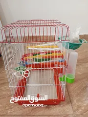  4 قفص مع اغراض كثير اقرأ الوصف
