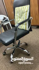  1 كرسي مكتب جلد نظيف
