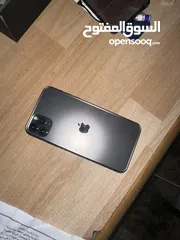  3 آيفون11برو ماكس بحاله ممتازه