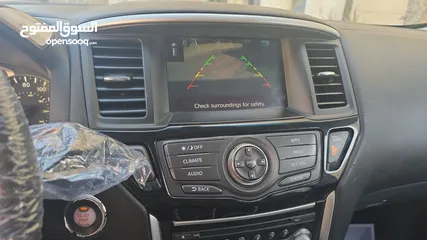  12 Nissan  Pathfinder SV  2017