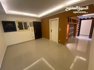  1 من المالك للايجارغرفة طبية بعيادة ببرج ادارى وطبى كبير على طريق النصر بمدينة نصر