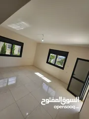  1 شقة للبيع . مقابل حاووز بيت جالا.  الراس الكبير.